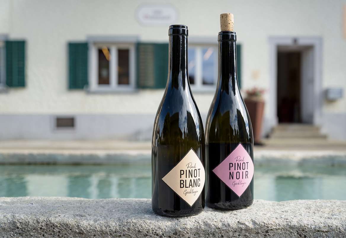 Logez Rüedi Wein und Getränke Etikettendesign Weinflaschen