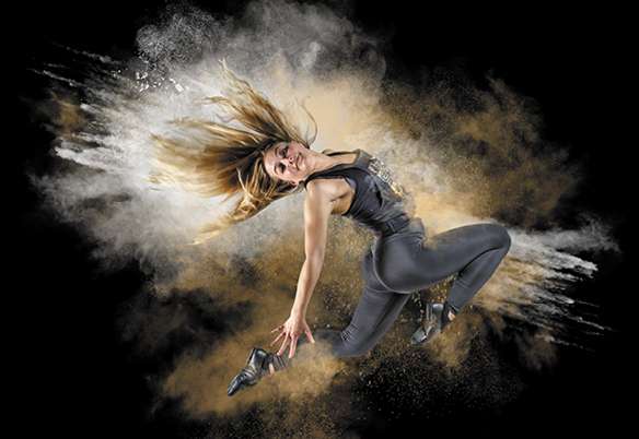 Logez Rocket Girls Dance Formation Farbexplosion Actionfotografie